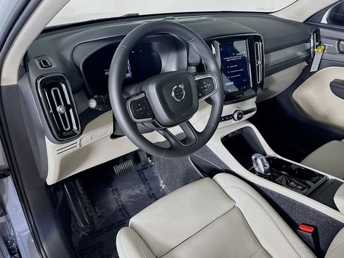 New 2026 Volvo XC40 B5 Ultra w/ Climate Package AWD/4WD image 9