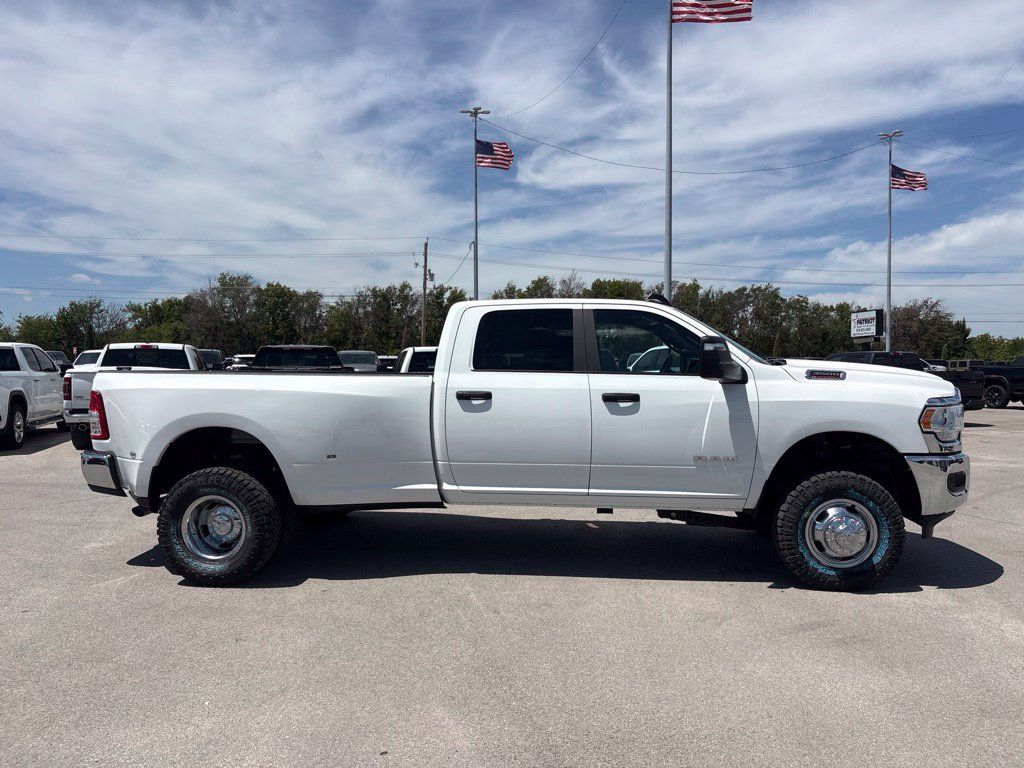 Used 2024 RAM 3500 Big Horn w/ Protection Group AWD/4WD image 30