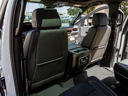 Used 2026 GMC Yukon Denali w/ Sun & Power Step Package AWD/4WD image 27
