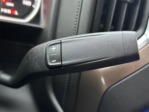 Used 2019 Chevrolet Silverado 1500 High Country w/ Technology Package image 31