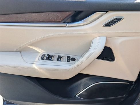 Used 2022 Maserati Levante GT image 32