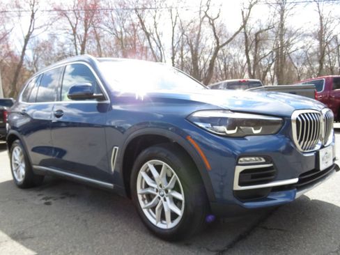 Used 2021 BMW X5 xDrive40i w/ Premium Package AWD/4WD image 3