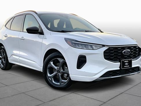 Certified 2023 Ford Escape ST-Line image 2