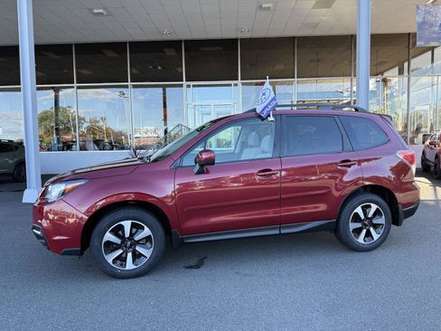 Used 2018 Subaru Forester 2.5i Premium image 1