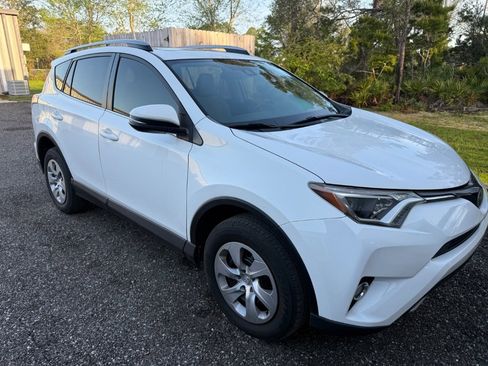 Used 2017 Toyota RAV4 XLE image 3