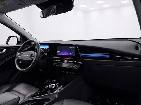 Used 2023 Kia Niro Wave w/ Wave Preserve Package FWD image 25