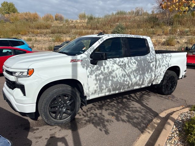 Used 2023 Chevrolet Silverado 1500 RST AWD/4WD image 2
