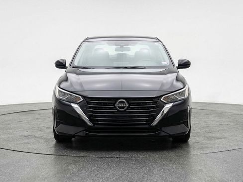 Used 2025 Nissan Sentra SV image 2