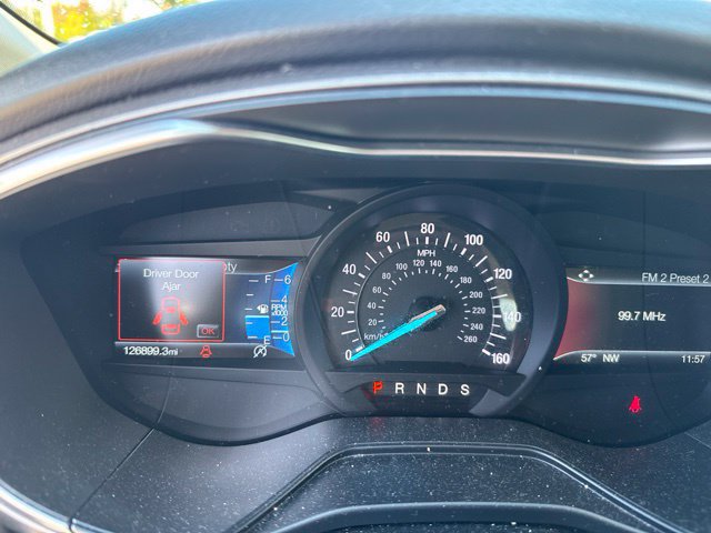 Used 2019 Ford Fusion SE FWD image 11