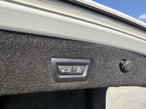 Used 2019 BMW 740i xDrive w/ Executive Package image 15