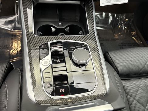 New 2026 BMW X5 M60i w/ Climate Comfort Package image 23