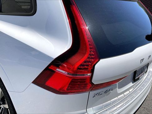Used 2024 Volvo XC60 B5 Plus w/ Protection Package Premier AWD/4WD image 28