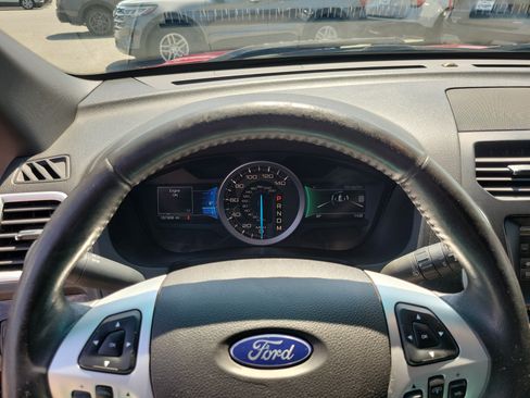 Used 2015 Ford Explorer Limited w/ Equipment Group 301A AWD/4WD image 27