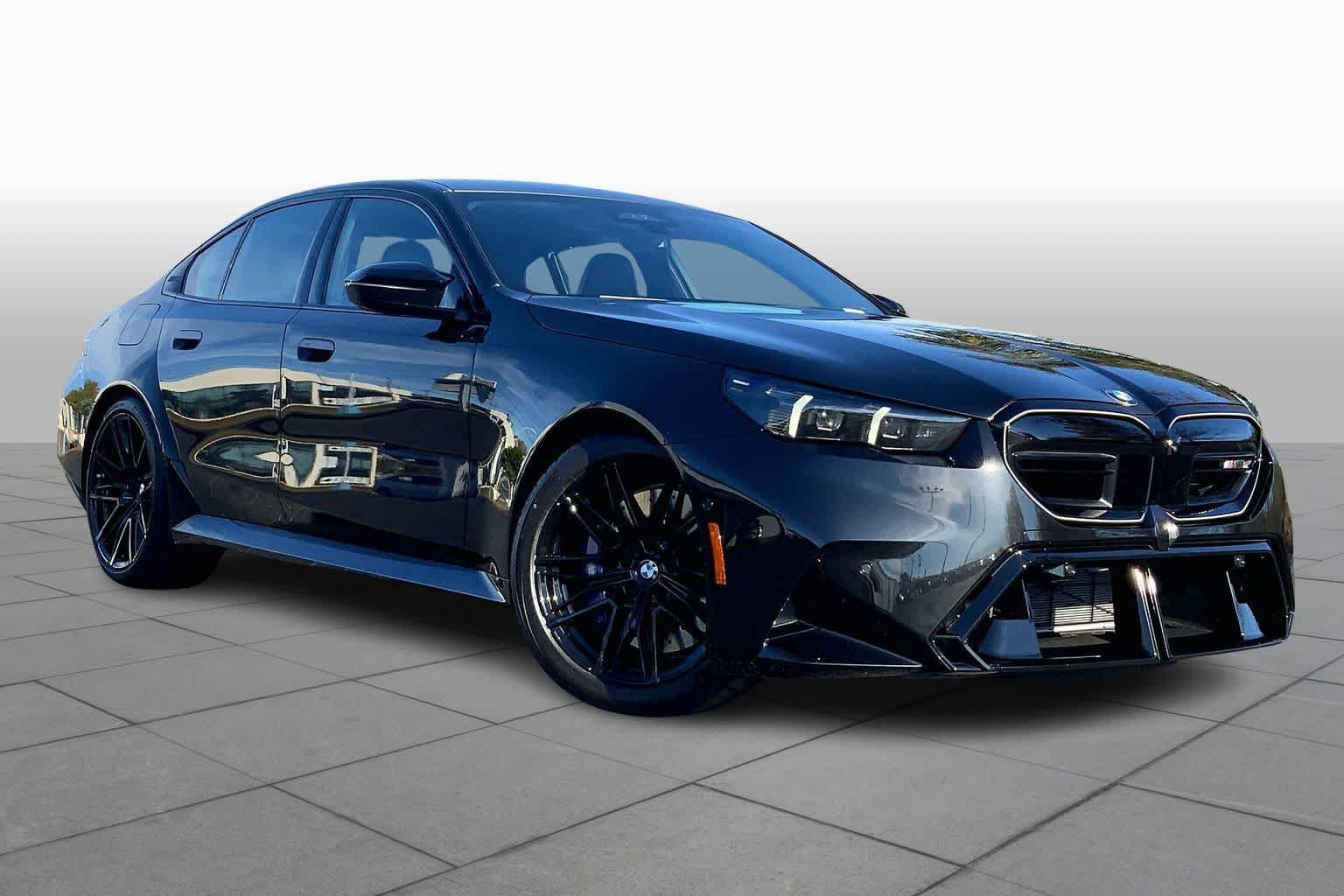 Used 2026 BMW M5 w/ Executive Package AWD/4WD image 2