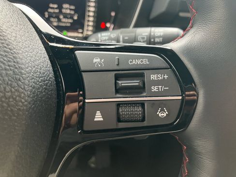 Used 2025 Honda Pilot Black Edition image 23