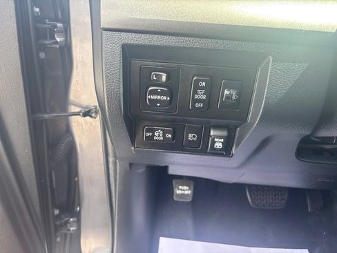Used 2019 Toyota Tundra SR5 w/ TRD Off Road Package AWD/4WD image 39
