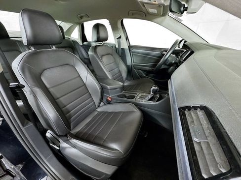 Used 2024 Volkswagen Jetta SE FWD image 26