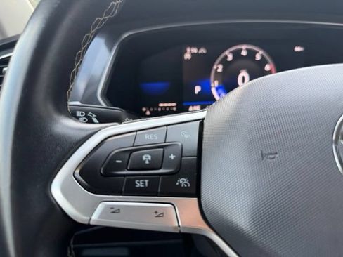 Used 2022 Volkswagen Tiguan SE AWD/4WD image 15