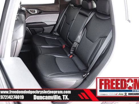 New 2026 Jeep Compass Latitude image 14