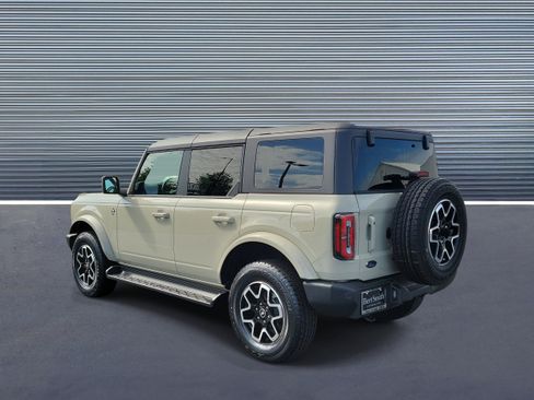 Used 2025 Ford Bronco Outer Banks AWD/4WD image 4
