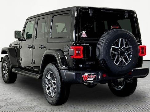 New 2026 Jeep Wrangler Unlimited Sahara AWD/4WD image 4