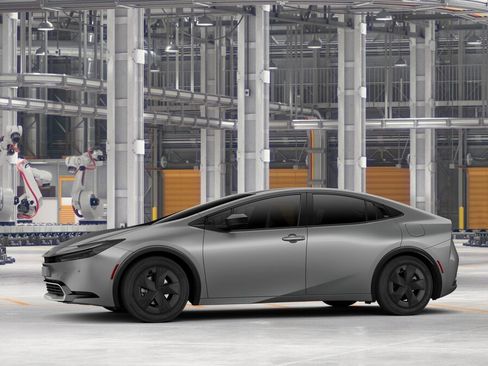 New 2026 Toyota Prius Plug-In Hybrid image 3
