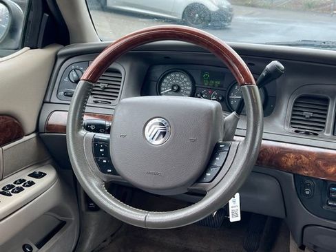Used 2006 Mercury Grand Marquis LS RWD image 14