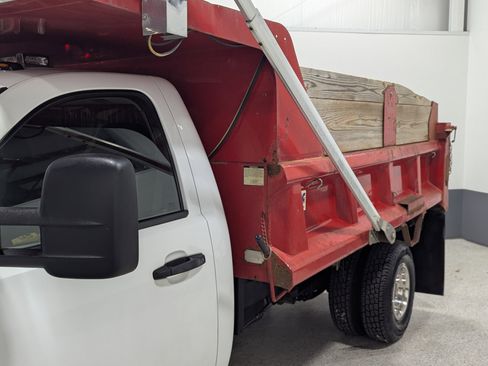 Used 2007 GMC Sierra 3500 W/T image 7