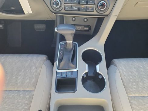 Used 2022 Kia Sportage LX image 19