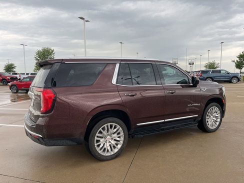 Used 2023 GMC Yukon SLT image 5