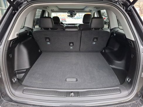 Used 2023 Jeep Grand Cherokee Limited image 28