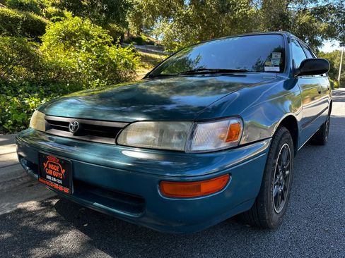 Used 1995 Toyota Corolla DX FWD image 10