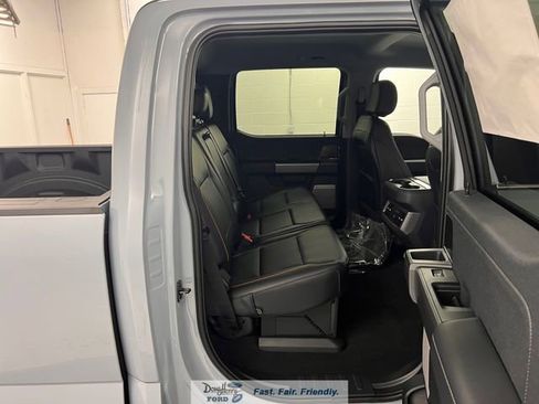 New 2026 Ford F250 4x4 Crew Cab Super Duty image 33