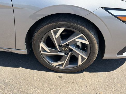Certified 2025 Hyundai Elantra Sport FWD image 12