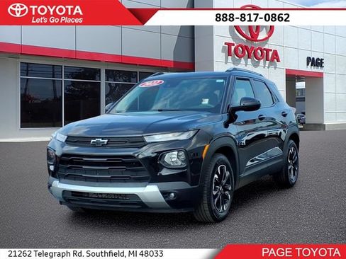 Used 2022 Chevrolet TrailBlazer LT w/ LPO, Blackout Package FWD image 1
