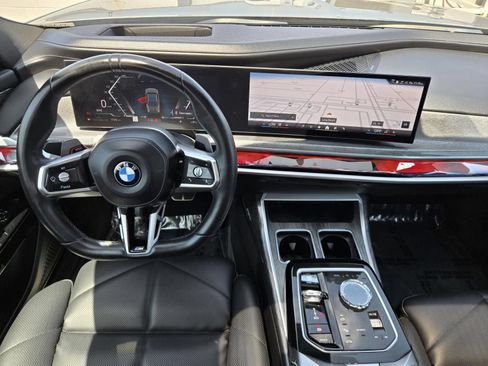 Used 2023 BMW 740i w/ Parking Assistance Package RWD image 8