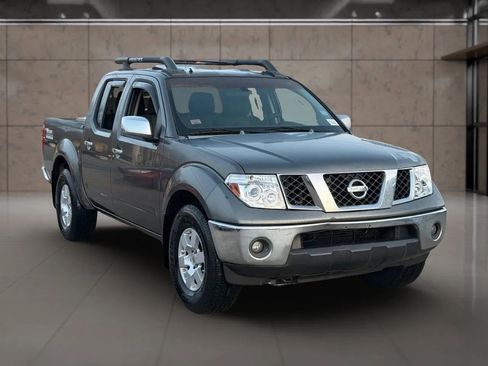 Used 2006 Nissan Frontier NISMO w/ (J01) Sunroof Pkg image 2