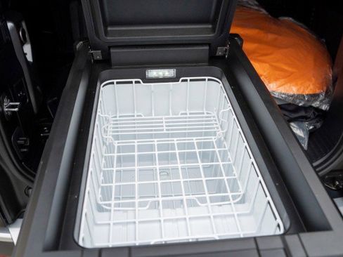 Used 2023 Land Rover Defender 110 S image 70