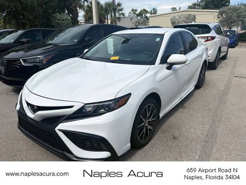 Used 2024 Toyota Camry SE w/ Convenience Package FWD image 1