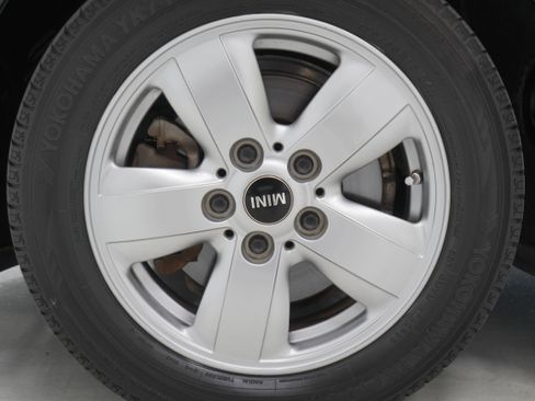 Used 2015 MINI Cooper 2-Door Hardtop image 22