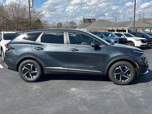 Certified 2025 Kia Sportage LX image 2