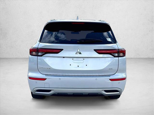 Used 2023 Mitsubishi Outlander SEL FWD image 4