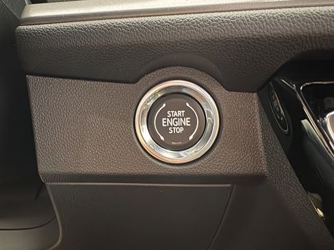 New 2026 Chevrolet Traverse LT w/ Sun and Wheel Package image 14