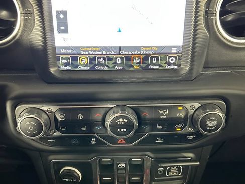 Used 2023 Jeep Wrangler Unlimited Sahara w/ Cold Weather Group AWD/4WD image 14