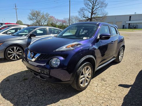 Used 2015 Nissan Juke S image 1