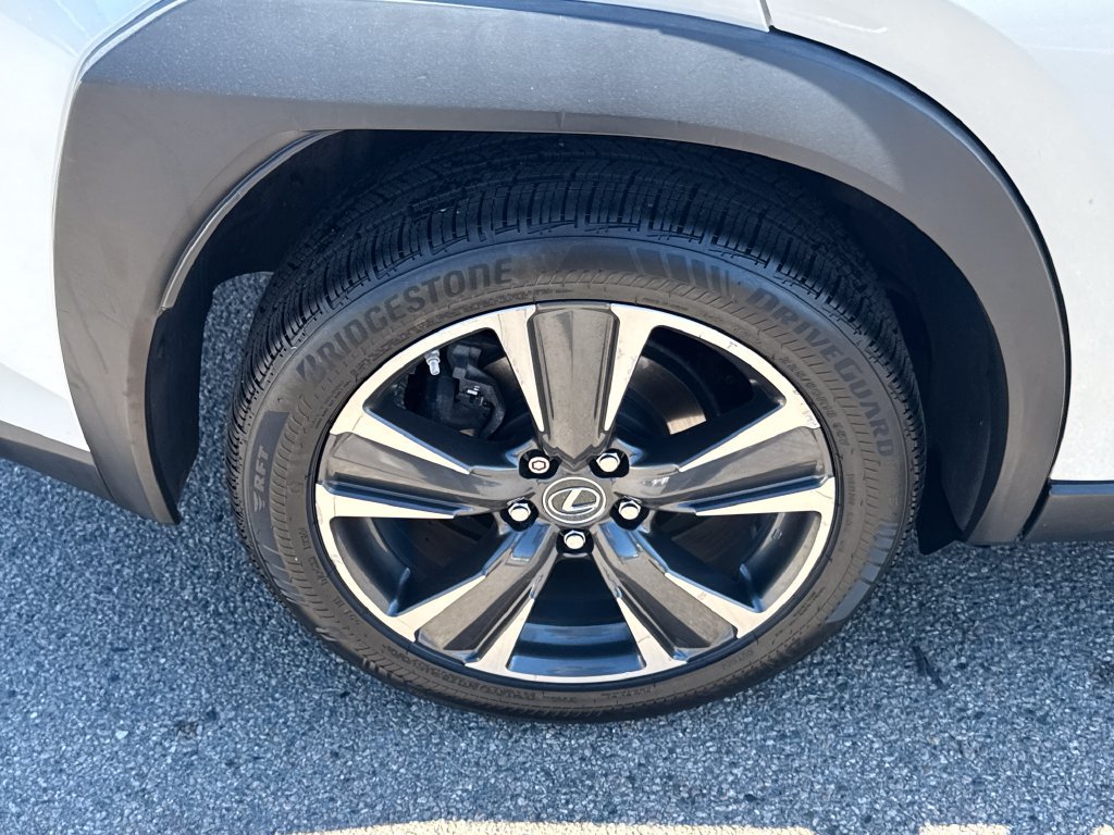 Used 2019 Lexus UX 200 w/ Accessory Package FWD image 41