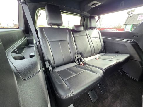 Used 2018 Ford Expedition Max XLT image 12