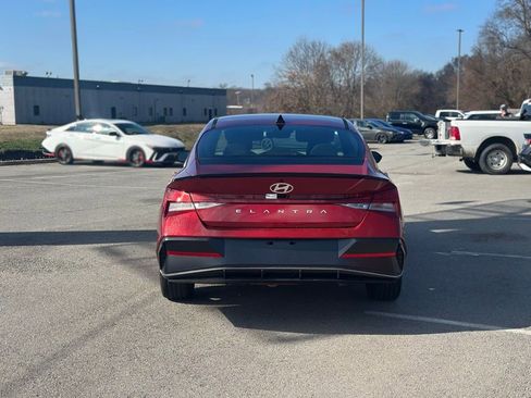 New 2026 Hyundai Elantra SEL Sport image 6