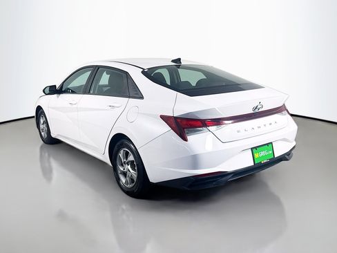 Used 2022 Hyundai Elantra SE FWD image 7