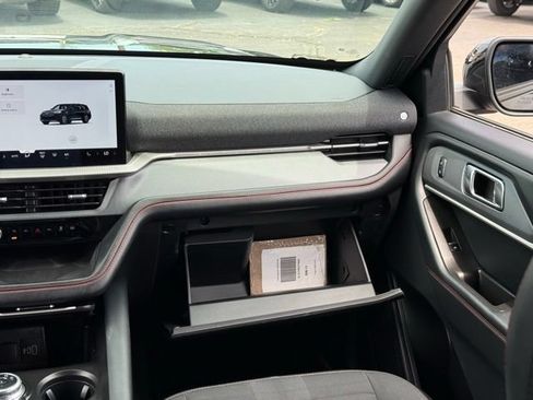 Certified 2025 Ford Explorer ST-Line AWD/4WD image 33